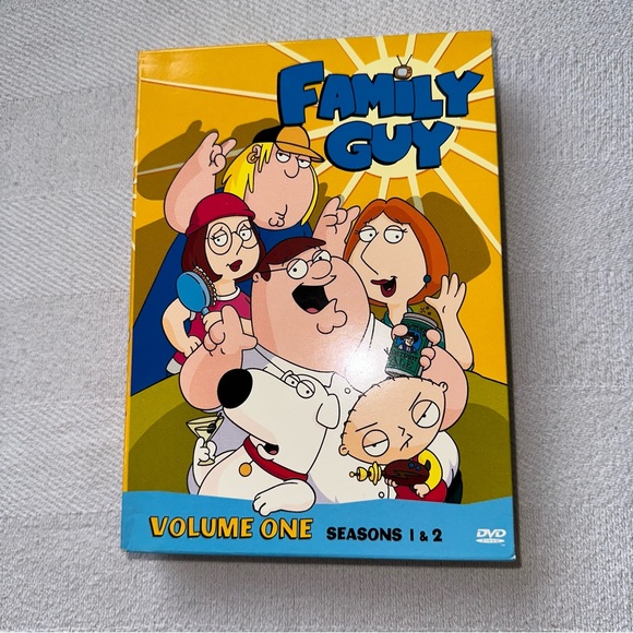 Family, Guy, DVD bundle season 1 & 2, and Partial Terms of Endearment - Picture 4 of 10